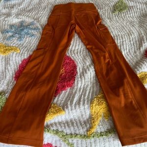 Cute knit orage slightly flared Athleta cargo